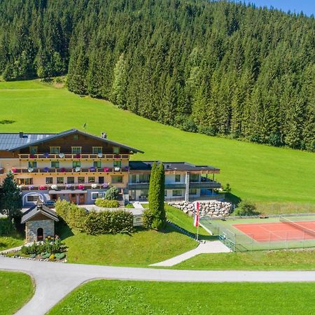 Natur & Familienhotel Der Stieglerhof ラートシュタット エクステリア 写真