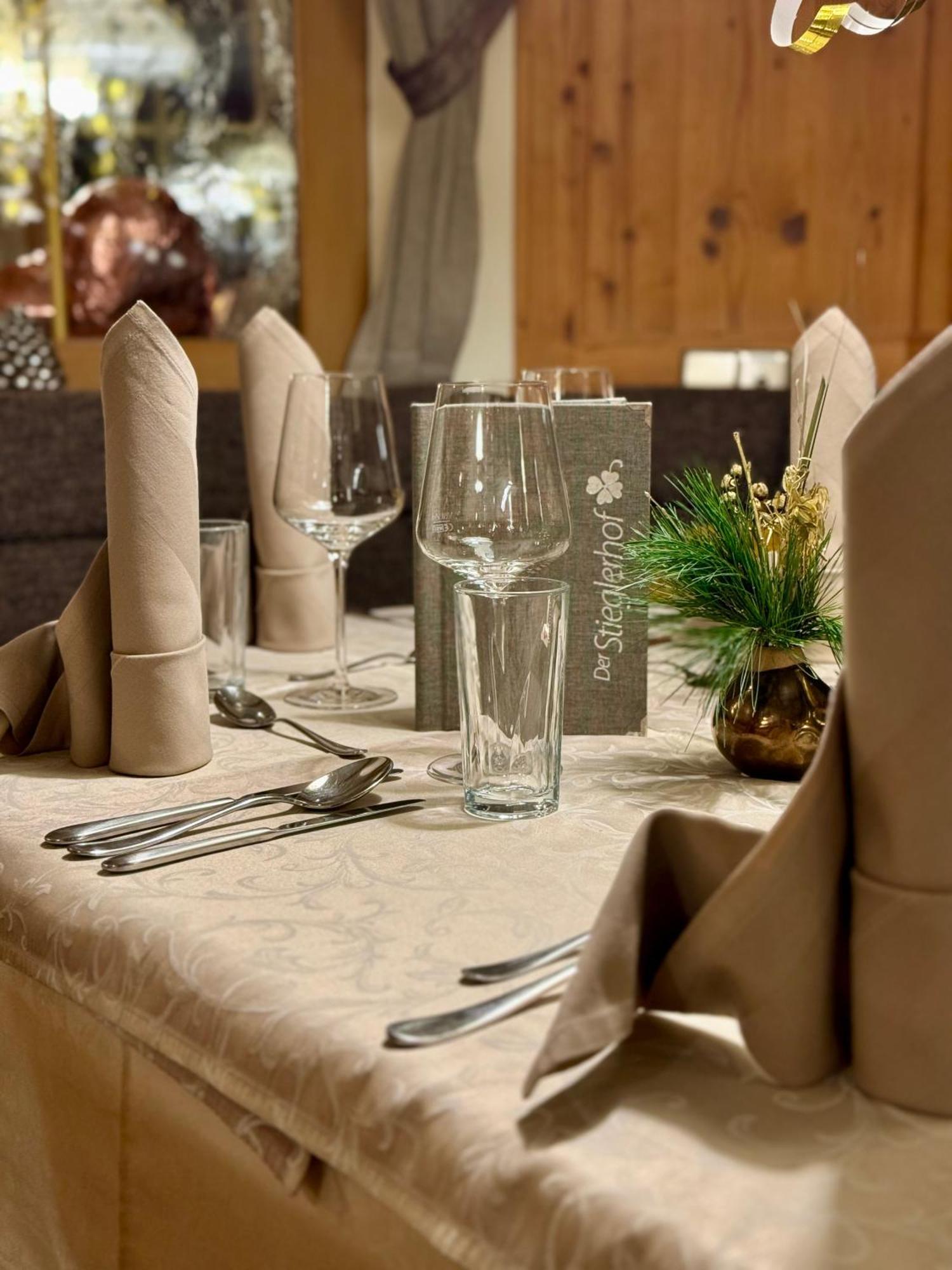 Natur & Familienhotel Der Stieglerhof ラートシュタット エクステリア 写真