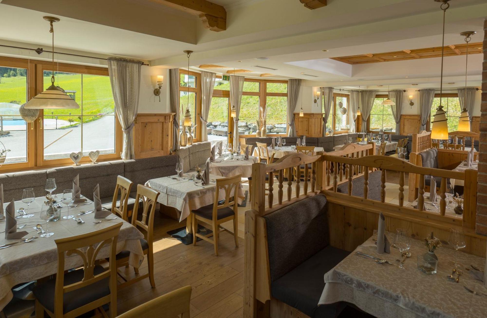 Natur & Familienhotel Der Stieglerhof ラートシュタット エクステリア 写真